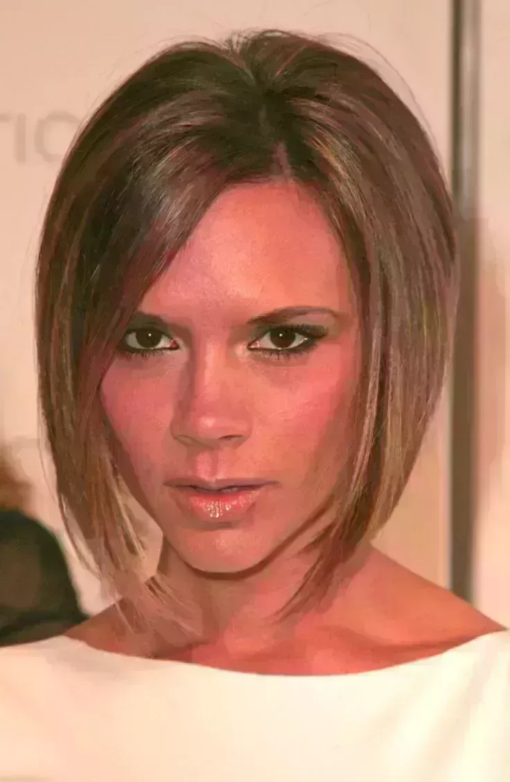 Victoria Beckham’s Asymmetrical Bob Cut