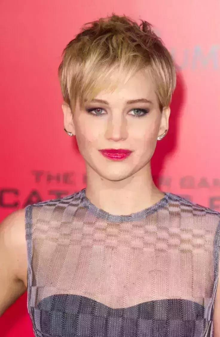 Jennifer Lawrence’s Edgy Pixie Cut