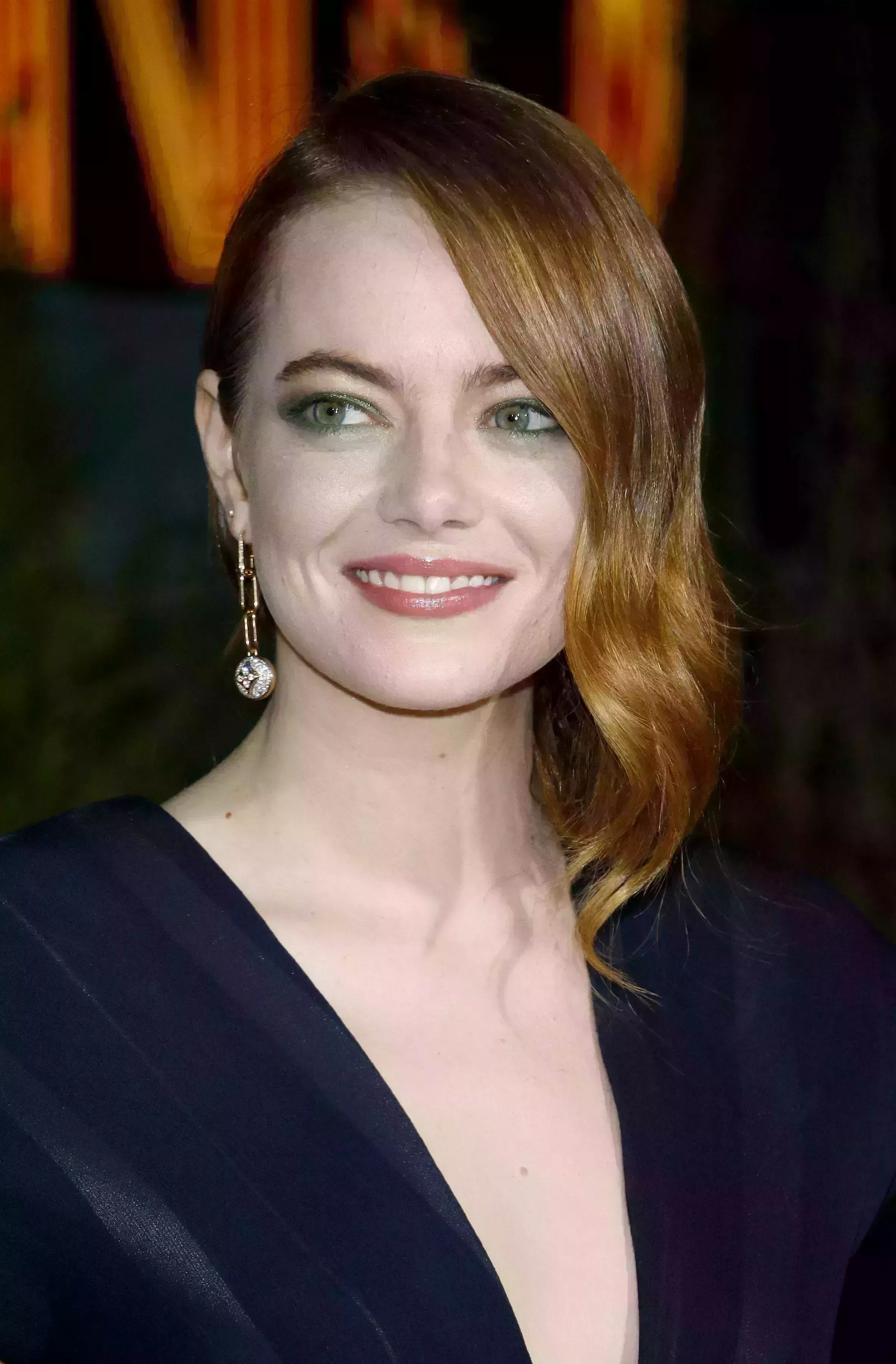 Emma Stone&rsquo;s Side-Swept Waves