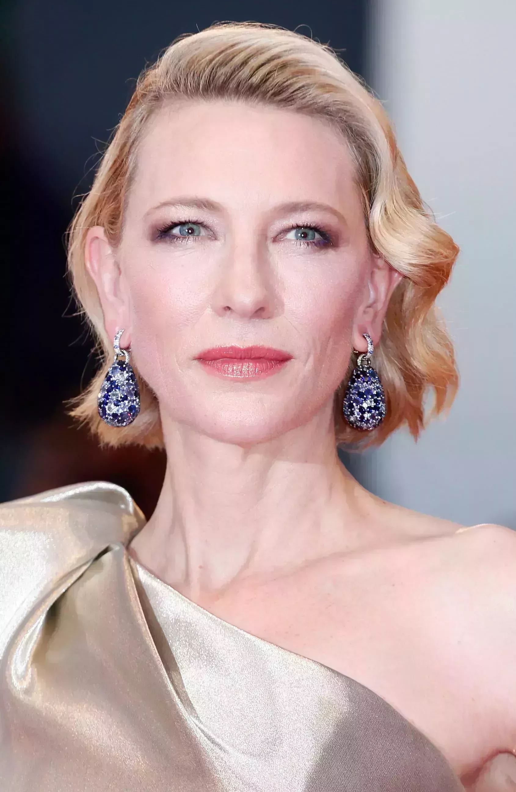 Cate Blanchett’s Sleek Waves