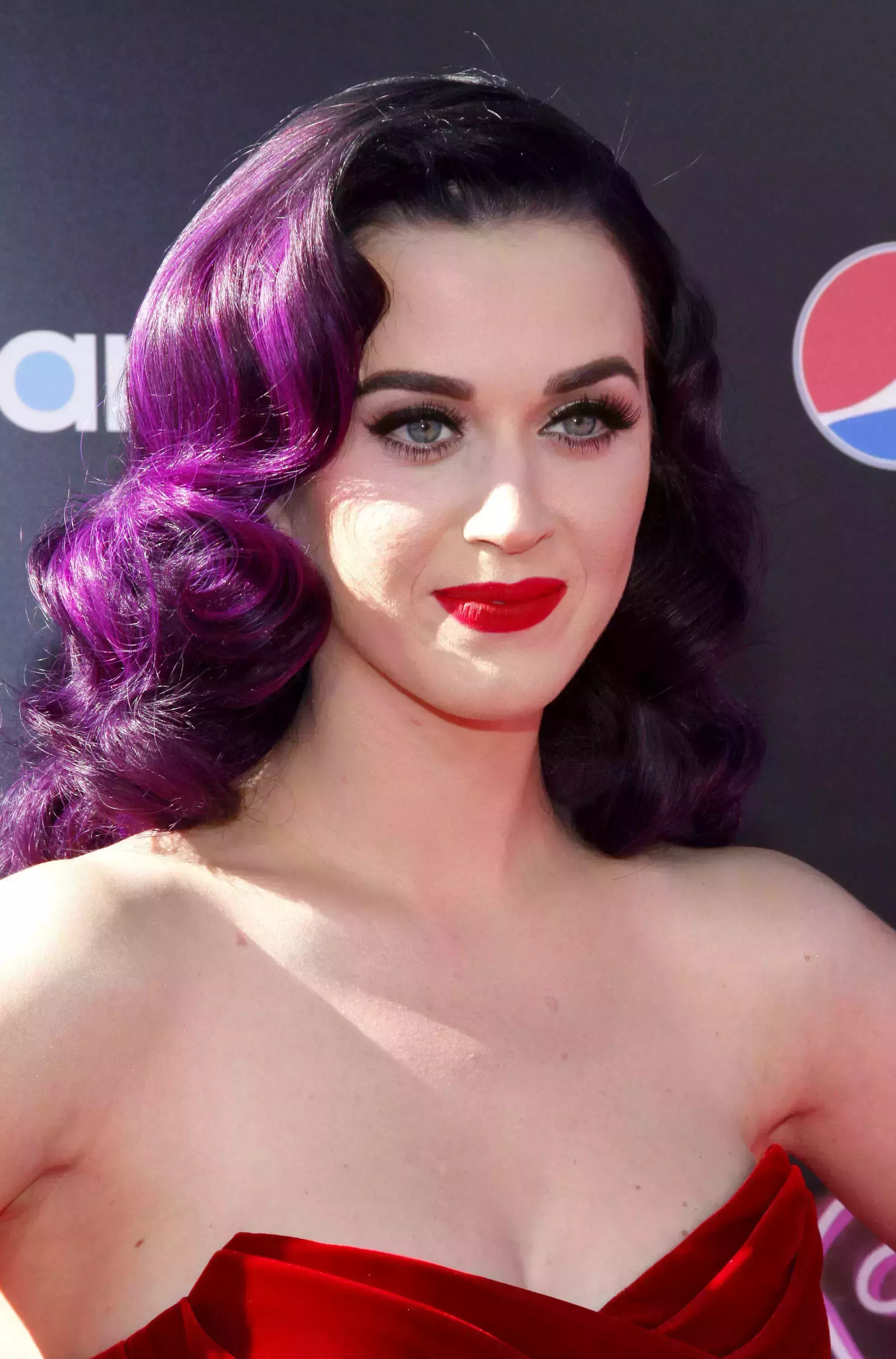 Katy Perry’s Striking Purple ‘Do