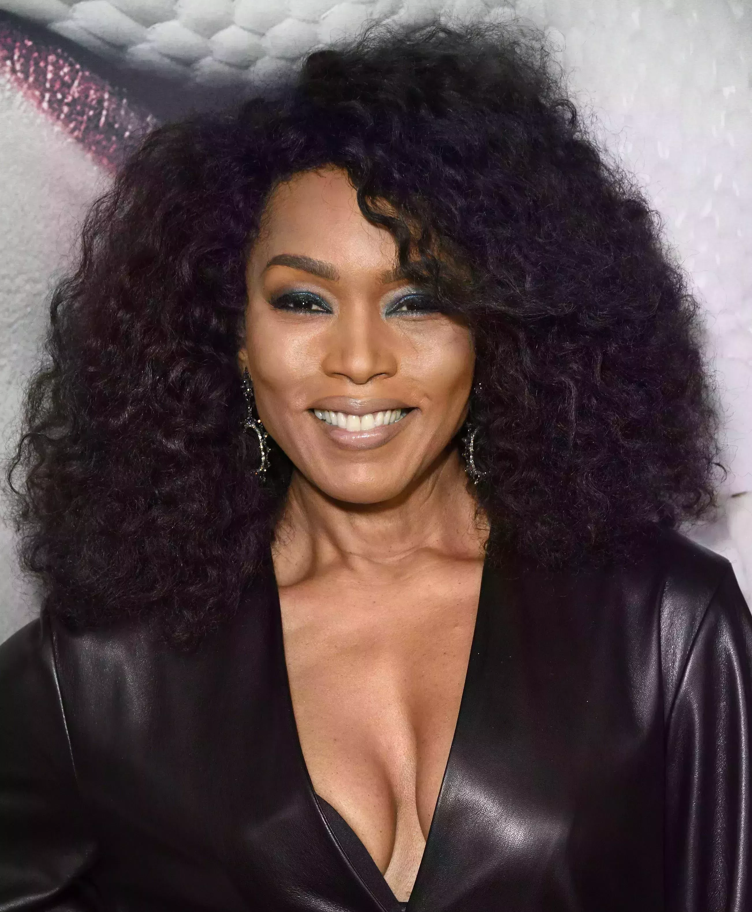 Angela Bassett’s Natural Hair With Side Bangs