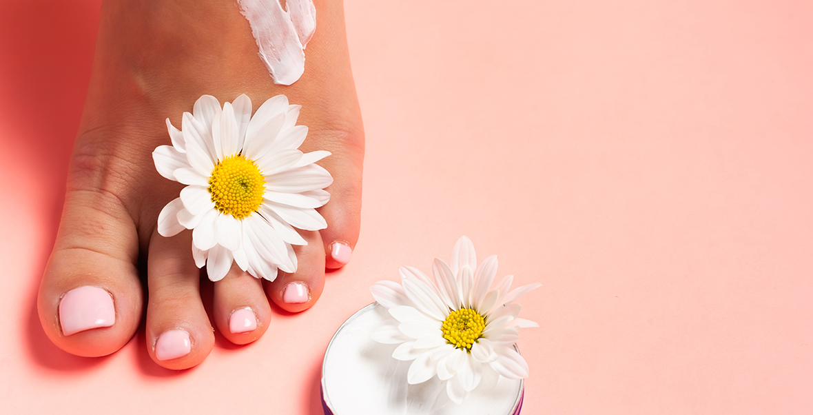 Hola, pies bonitos! Cómo curar los talones agrietados, los callos y los pies malolientes