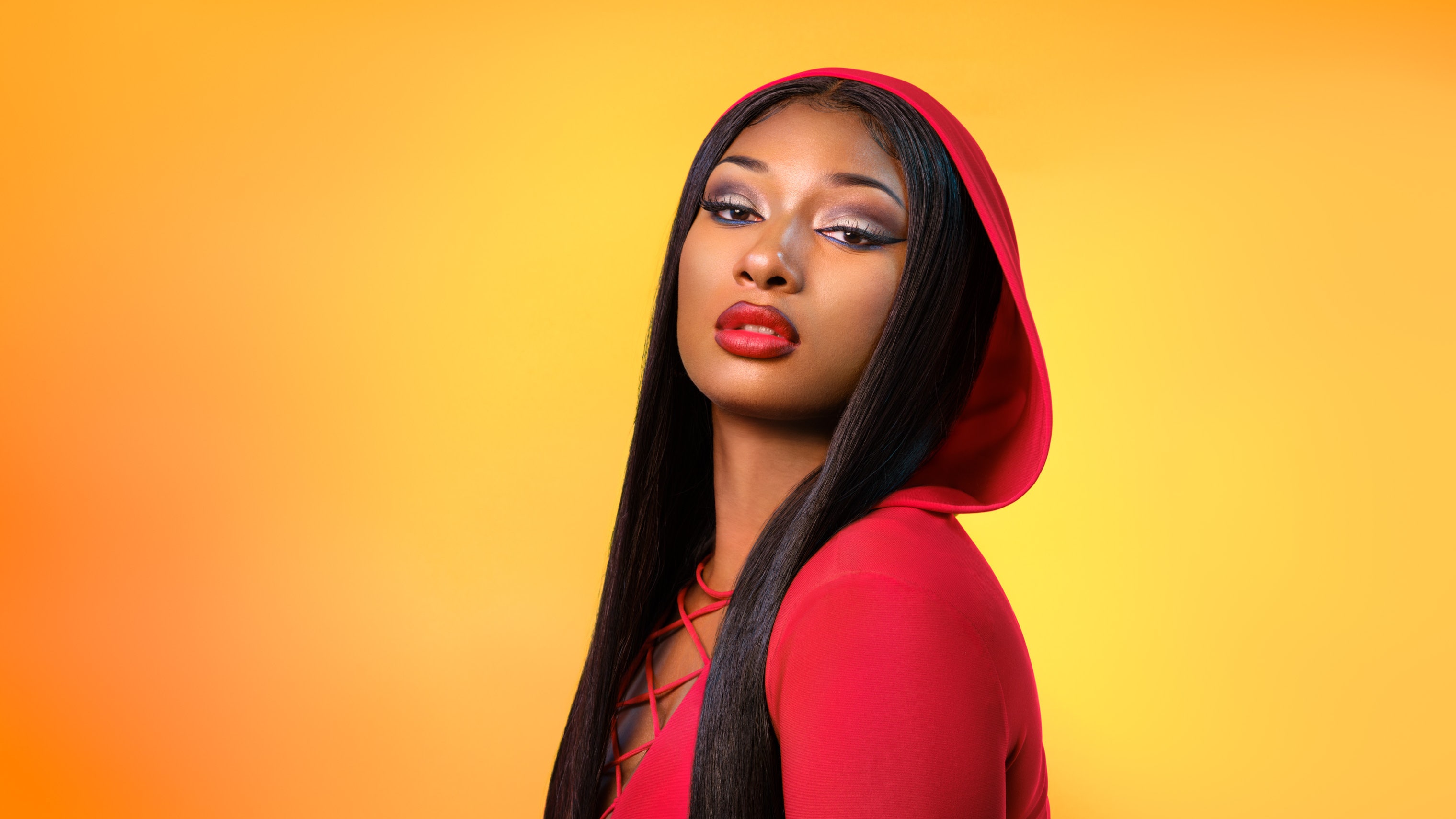 Megan Thee Stallion utiliza un limpiador facial de 11 dólares para su piel mixta