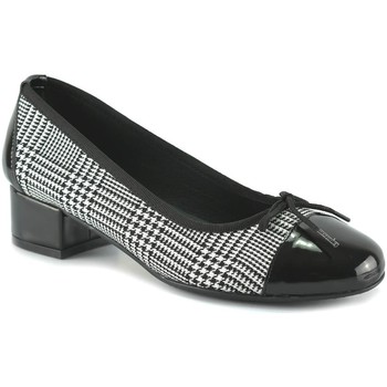 Abril Calzados Bailarinas Bailarinas de piel con tacón by Abril Shoes