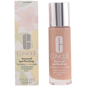 Clinique Base de maquillaje Beyond Perfecting Foundation + Concealer 09-neutral