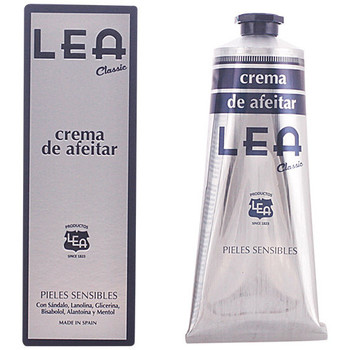 Lea Cuidado para el afeitado y antes del afeitado CLASSIC CREMA AFEITADO 100GR