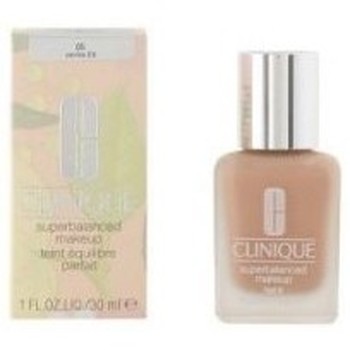 Clinique Base de maquillaje SUPERBALANCED 05 VANILLA