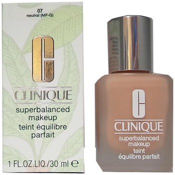 Clinique Base de maquillaje SUPERBALANCED 07 STAY NAT