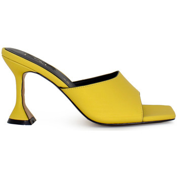 Exé Shoes Sandalias SANDALIA TACÓN CUADRADO YELLOW EXE BIANCA-700