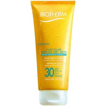 Biotherm Protección solar FLUIDE SOLAIRE WET OR DRY SKIN SPF30 200ML