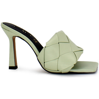 Exé Shoes Sandalias SANDALIA TACÓN TIRA TRENZADA GREEN EXE CARLA-710