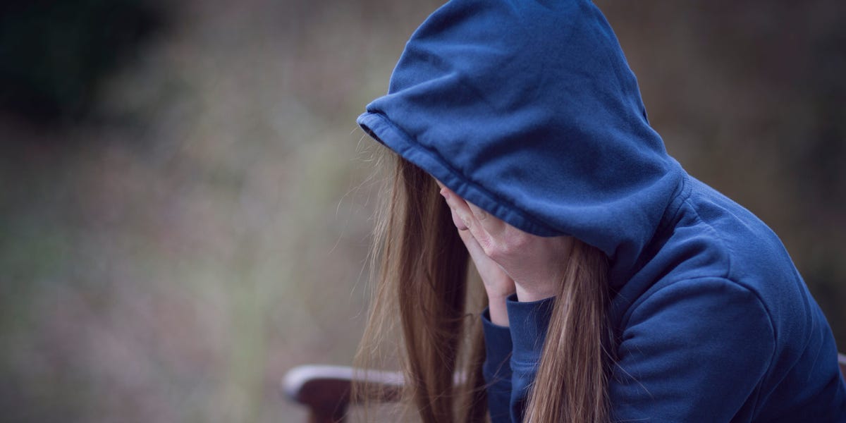 3 señales de advertencia de que un ser querido está en una relación abusiva