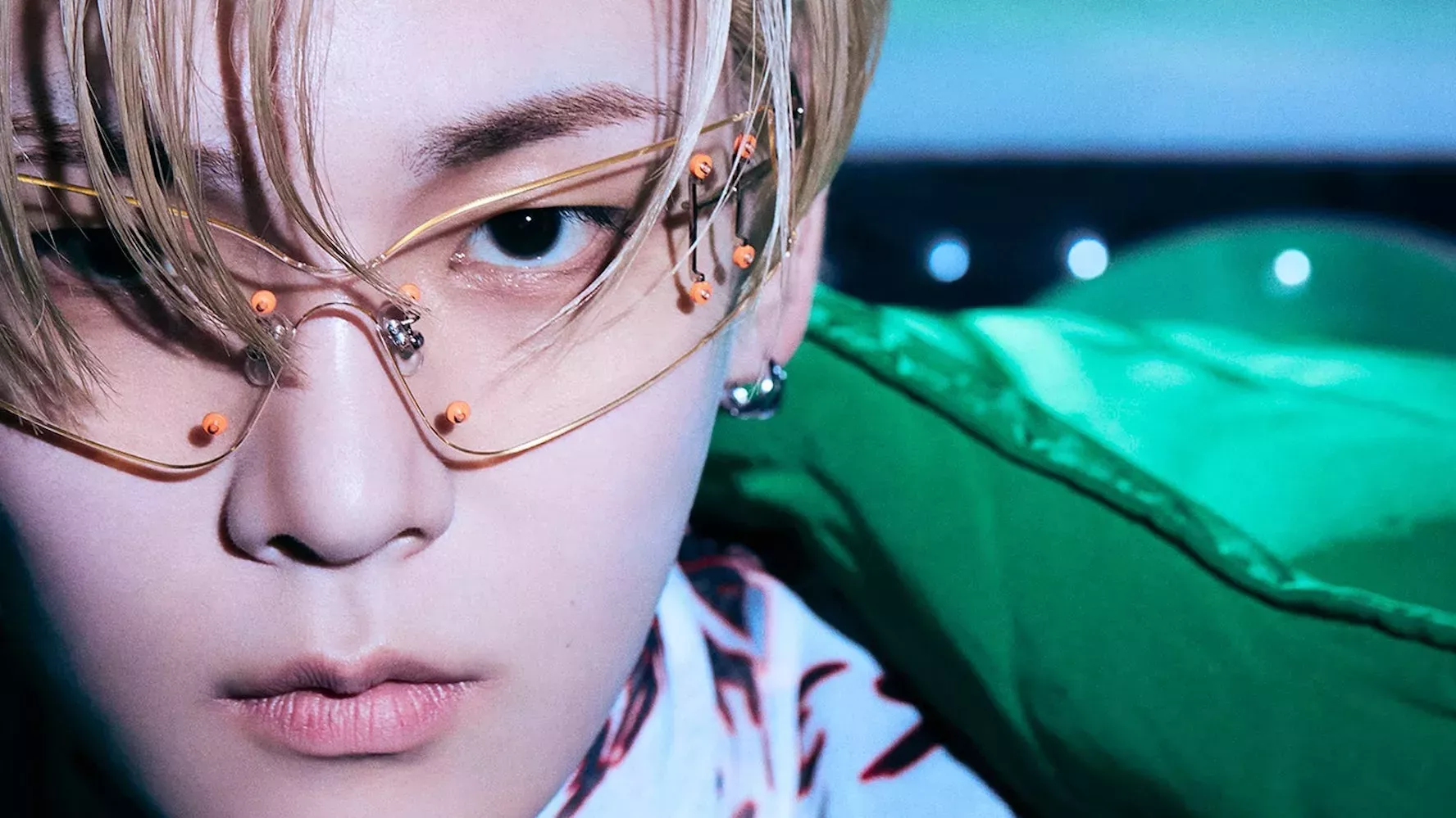 Cada forma en que Key incorporó su amor por David Bowie en "Bad Love"