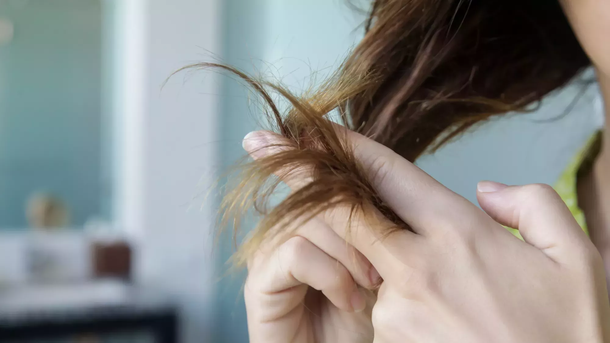 Cómo evitar por fin que se te rompa el pelo