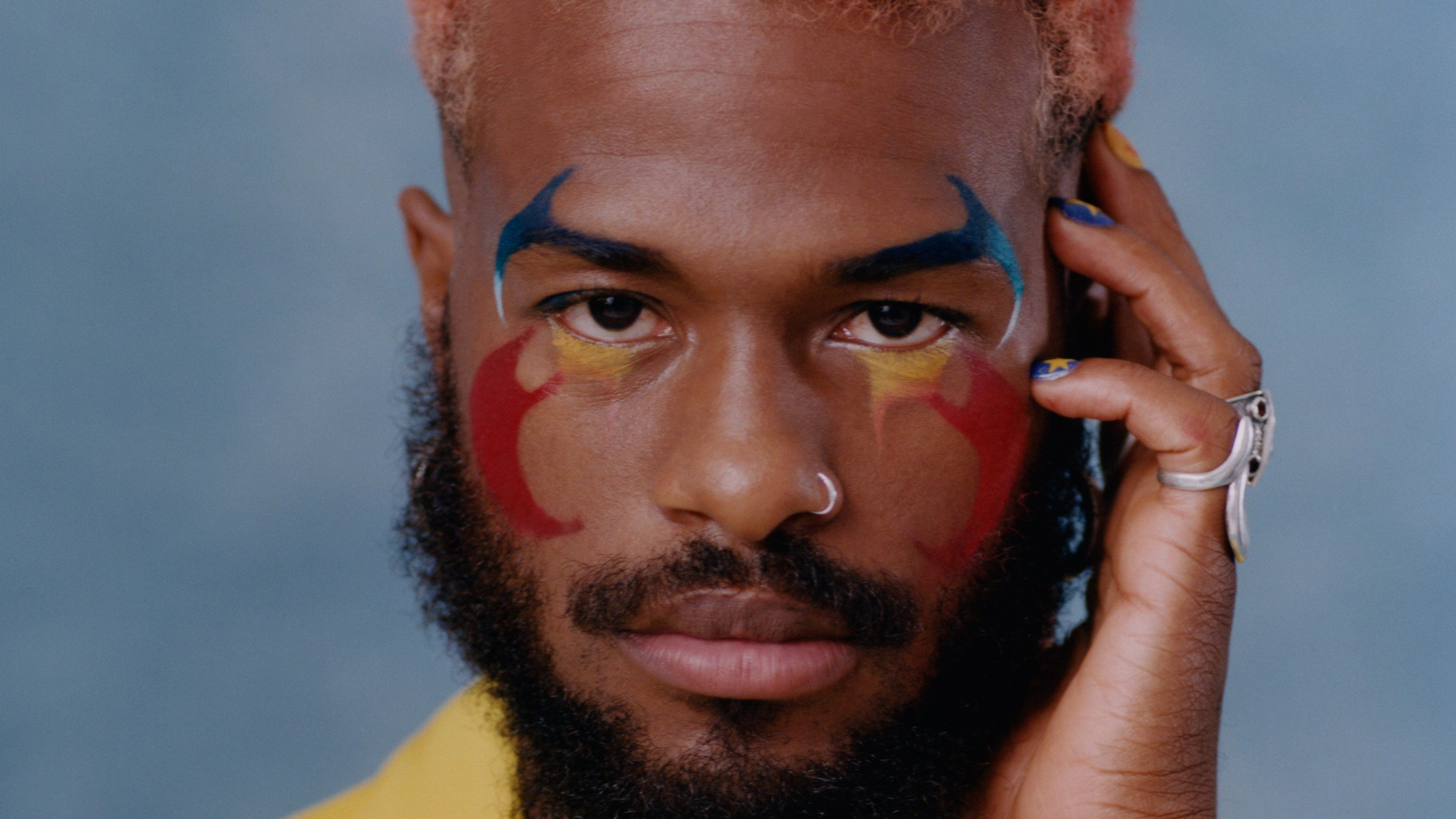 La inesperada celebridad que inspiró a Duckwrth a teñirse el pelo