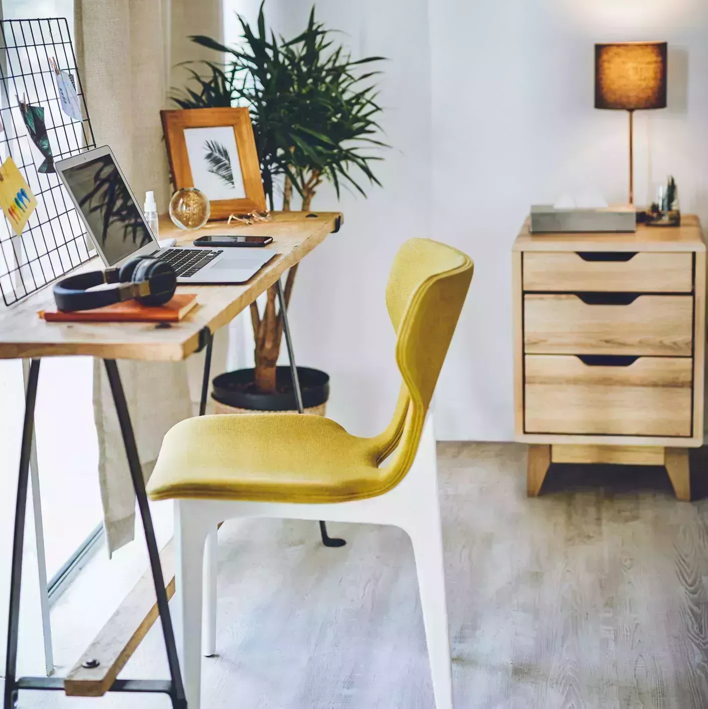 8 maneras de convertir tu dormitorio en un refugio relajante