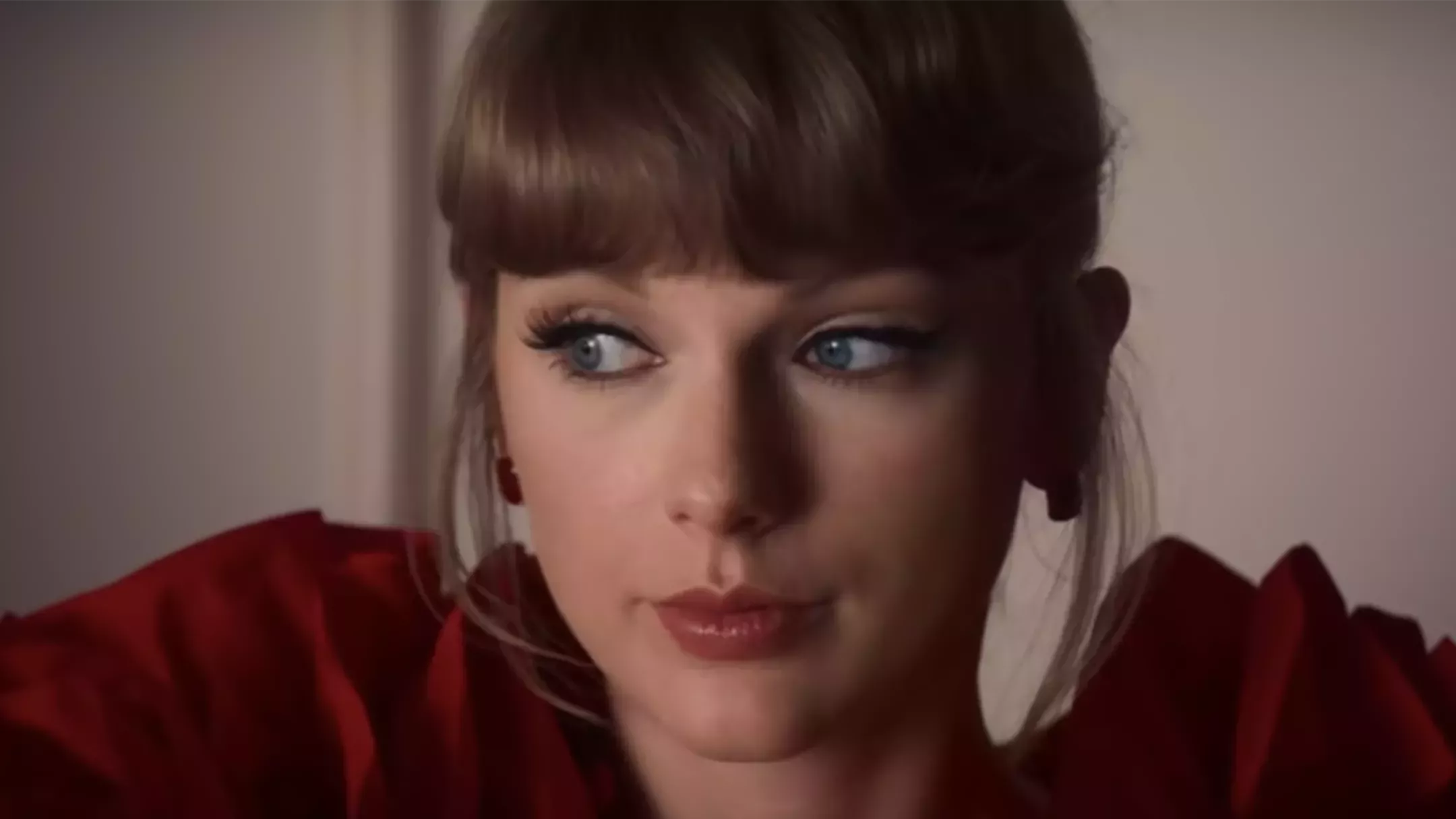 El pelo de Taylor Swift es el protagonista de su nuevo vídeo musical