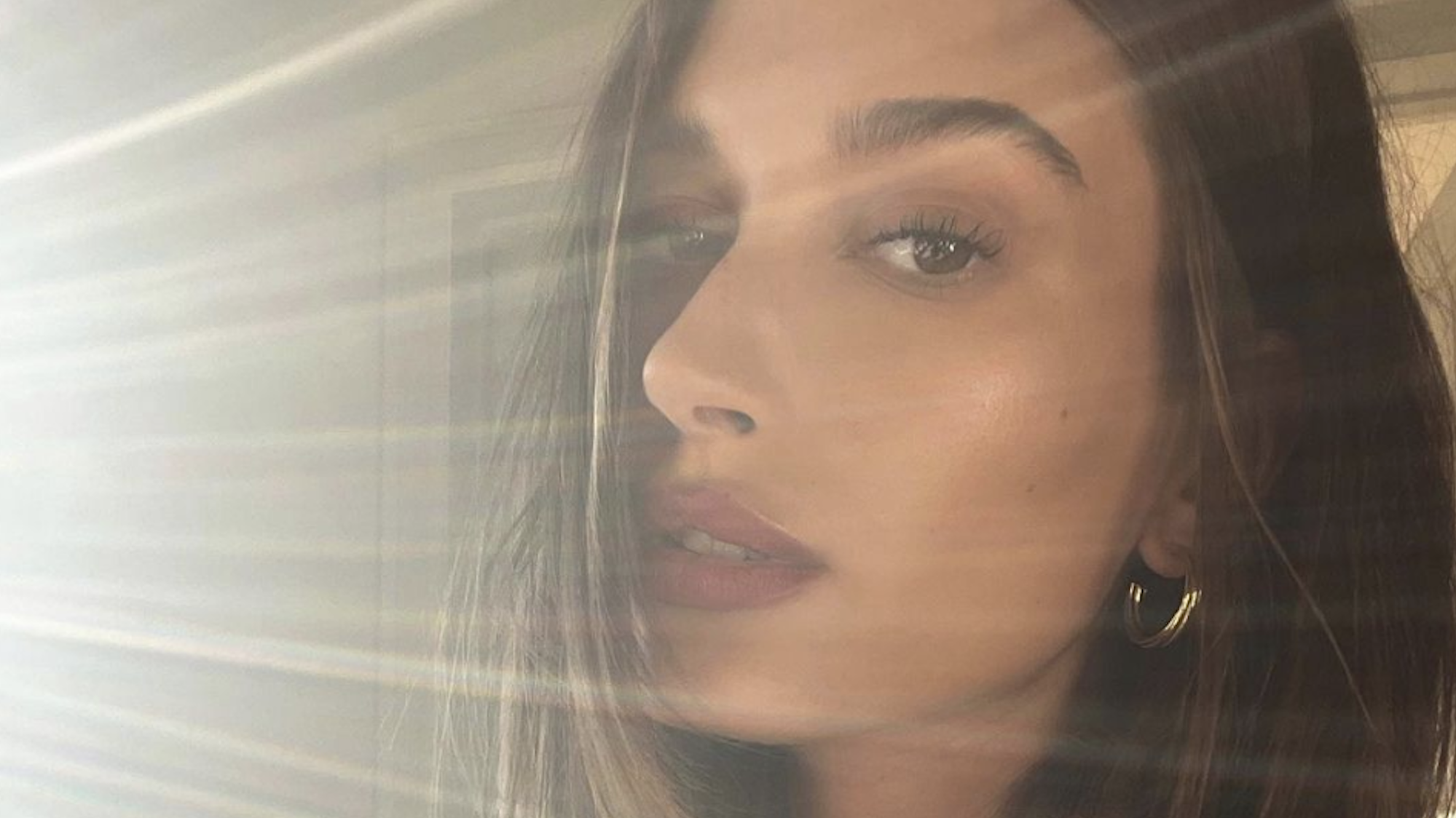 El &quot;moreno caro&quot; es la tendencia de color de pelo castaño que verás en todas partes este otoño