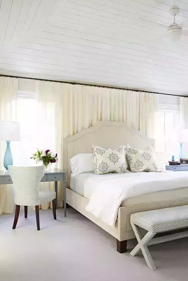 30 dormitorios blancos de ensueño que muestran la inigualable versatilidad del color