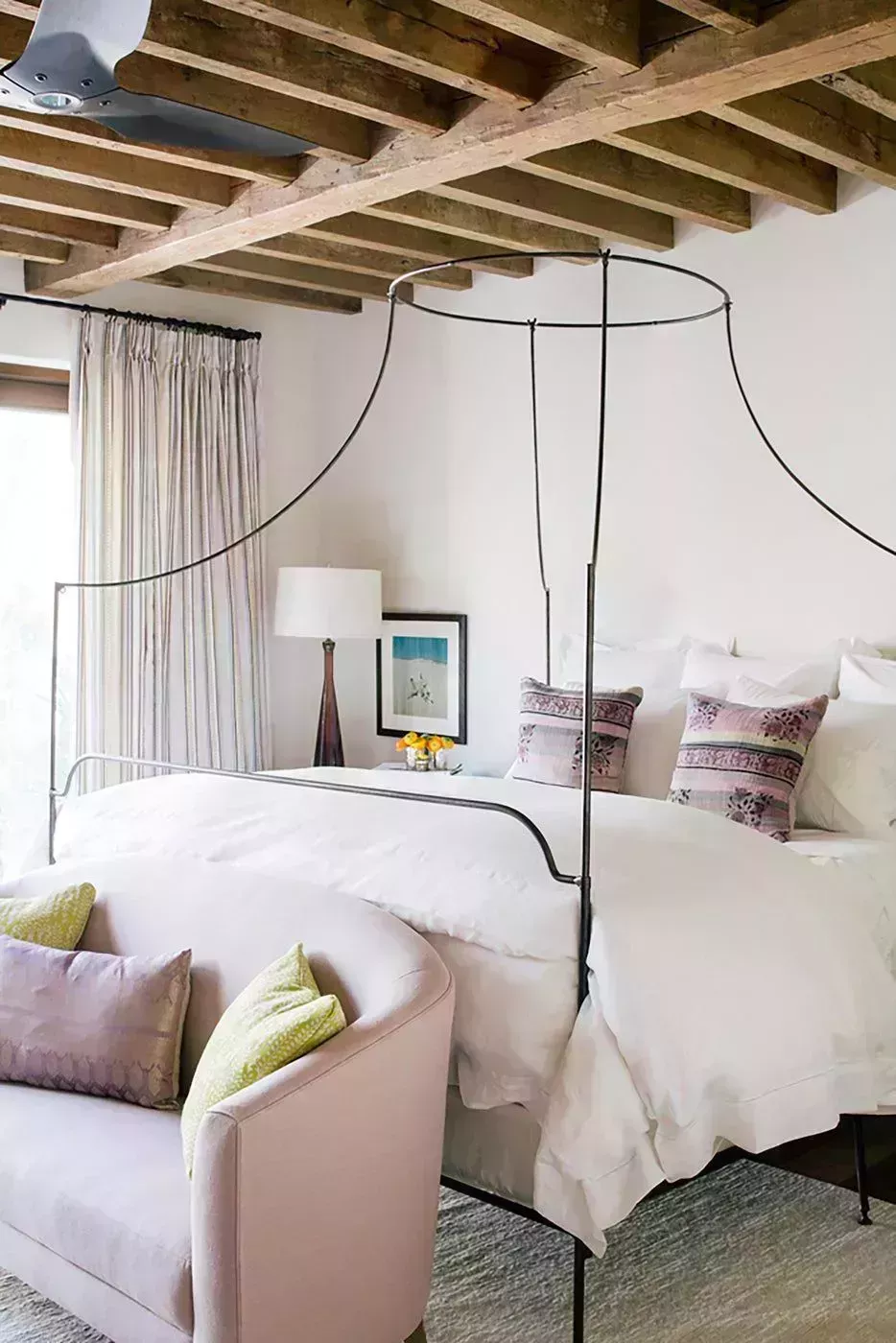 30 dormitorios blancos de ensueño que muestran la inigualable versatilidad del color