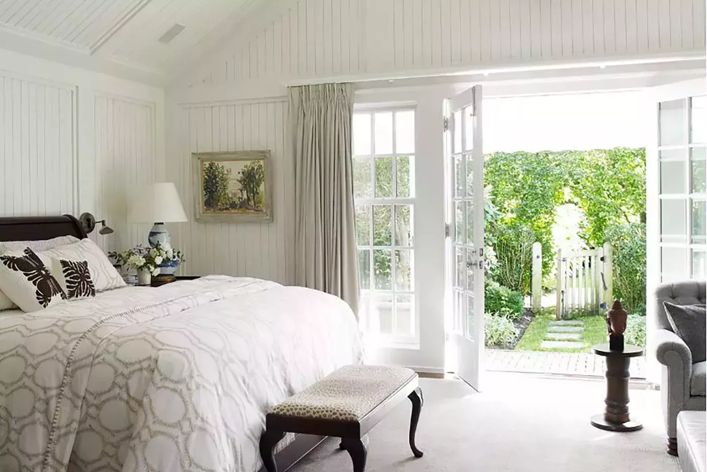 30 dormitorios blancos de ensueño que muestran la inigualable versatilidad del color