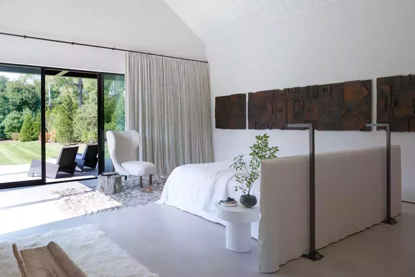 30 dormitorios blancos de ensueño que muestran la inigualable versatilidad del color