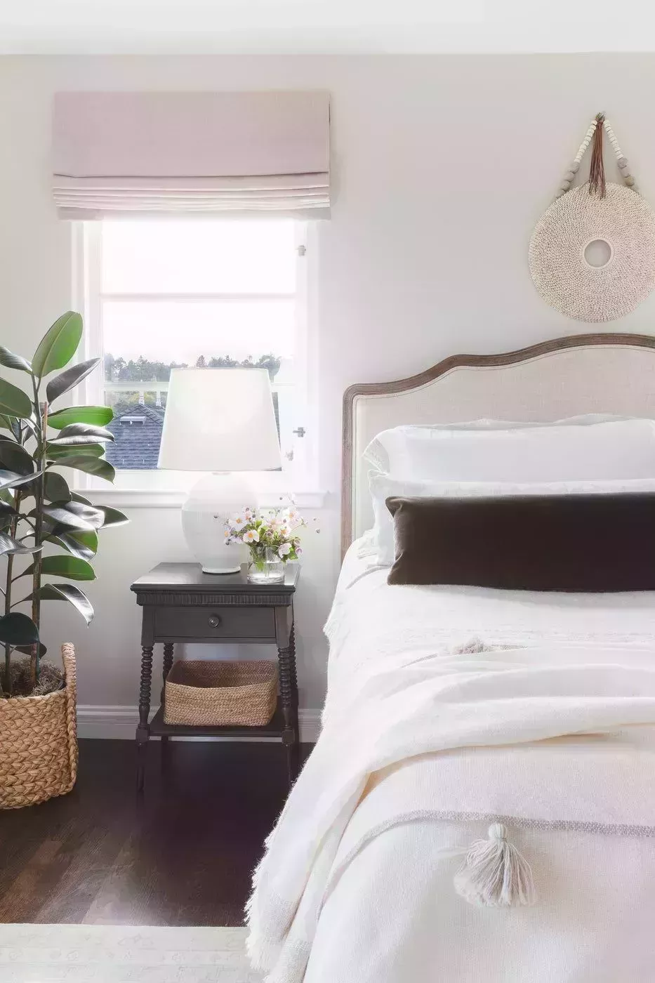 30 dormitorios blancos de ensueño que muestran la inigualable versatilidad del color