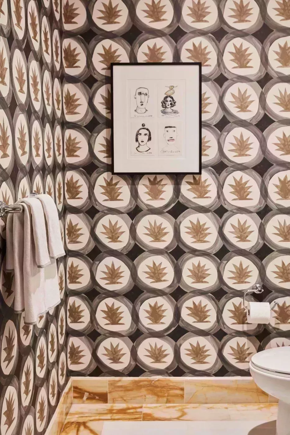 37 baños atemporales en blanco y negro que demuestran que la combinación es el kismet