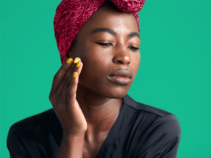 La belleza y la cuchilla: ¿Qué es un tratamiento facial de dermaplaning?