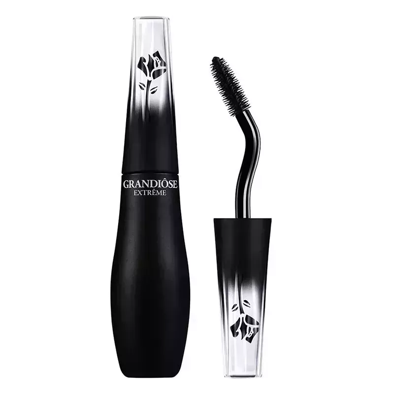 A photo of the Lancôme Grandiôse Extreme Instant Lift & Volumizing Mascara on a white background