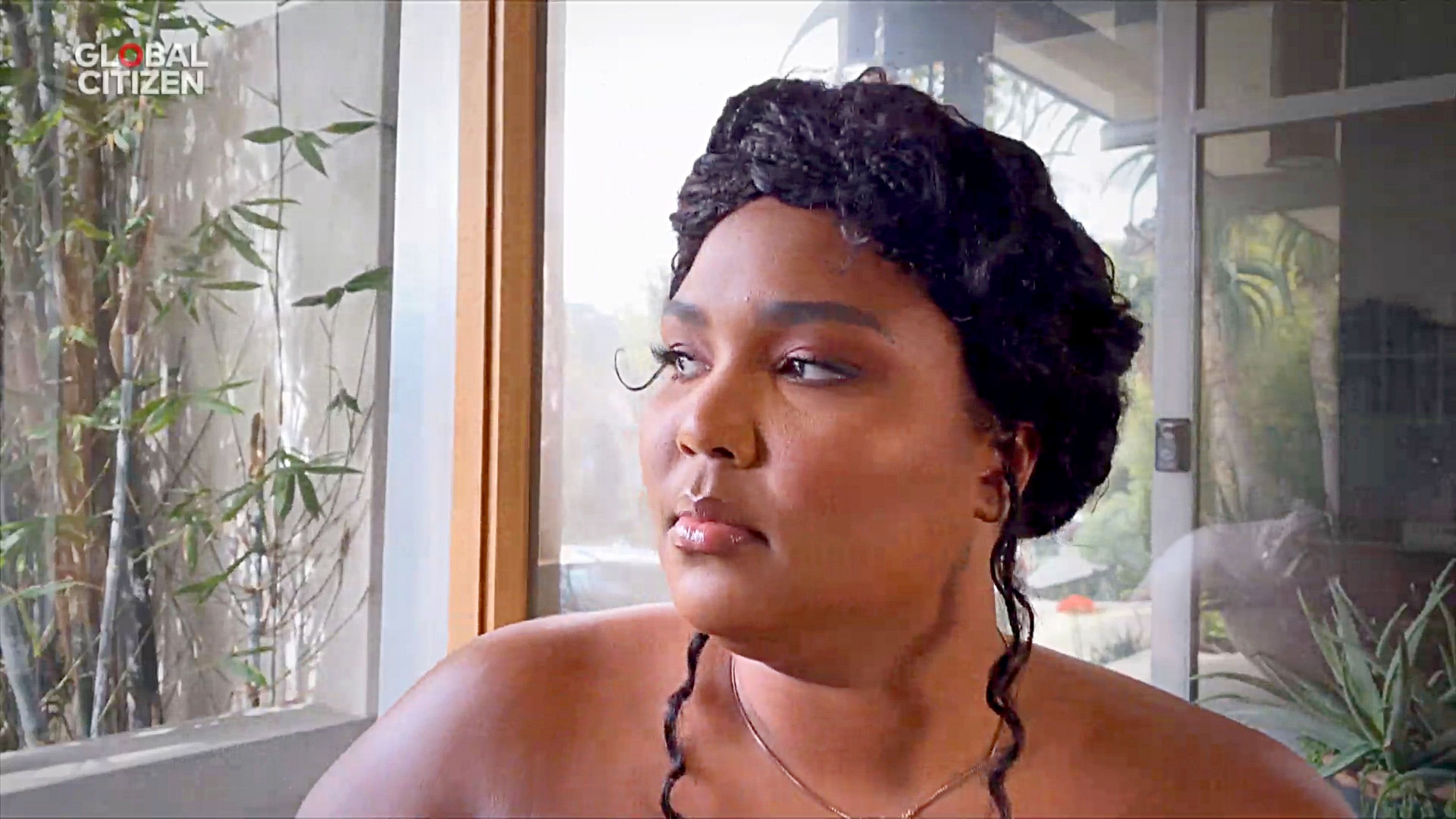 Lizzo, de 33 años, muestra su piel radiante en este nuevo vídeo de Instagram sin maquillaje