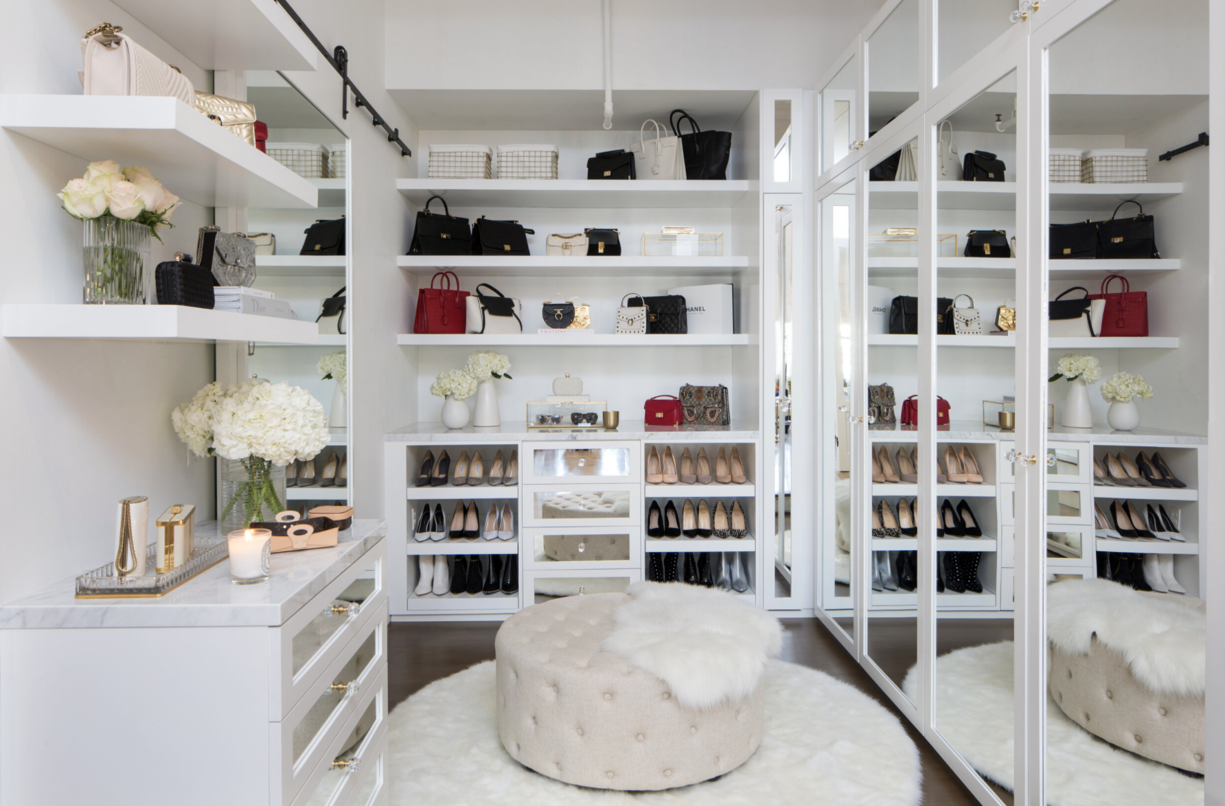 12 ideas inteligentes de armarios empotrados para aprovechar al máximo el espacio, ya sea grande o pequeño