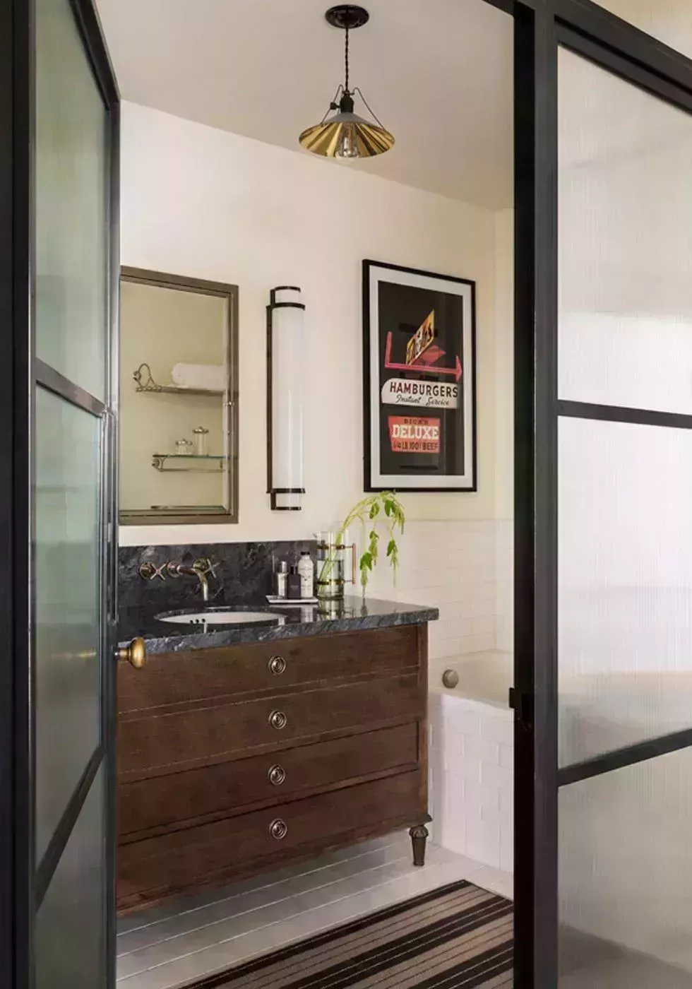 27 impresionantes baños de mármol que irradian brillo y estilo