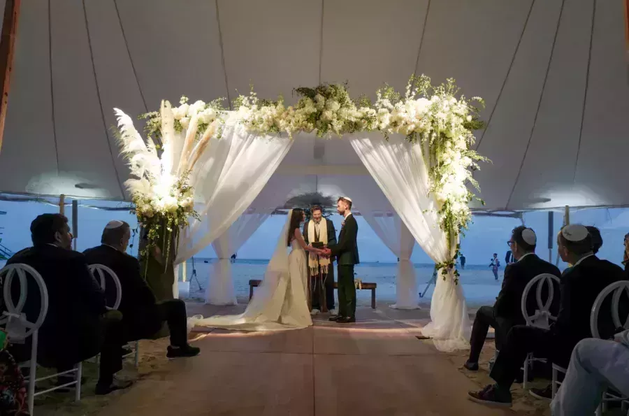 lauren perez under the alter