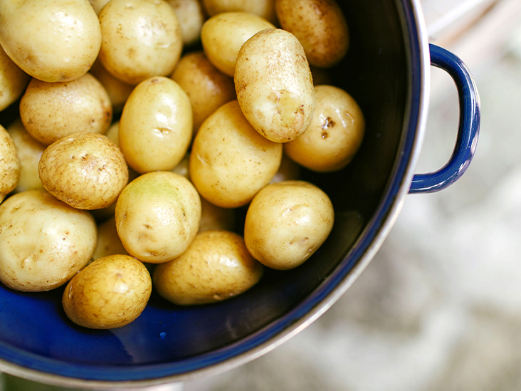 10 maneras de hacer una ensalada de patatas que triunfe