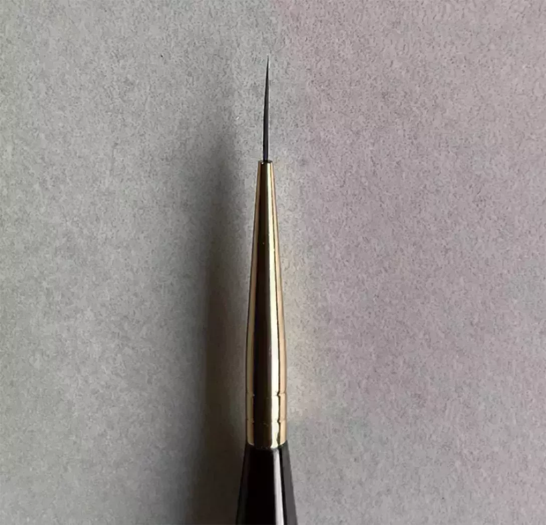 Nails Luxe Brush H against a white background. 