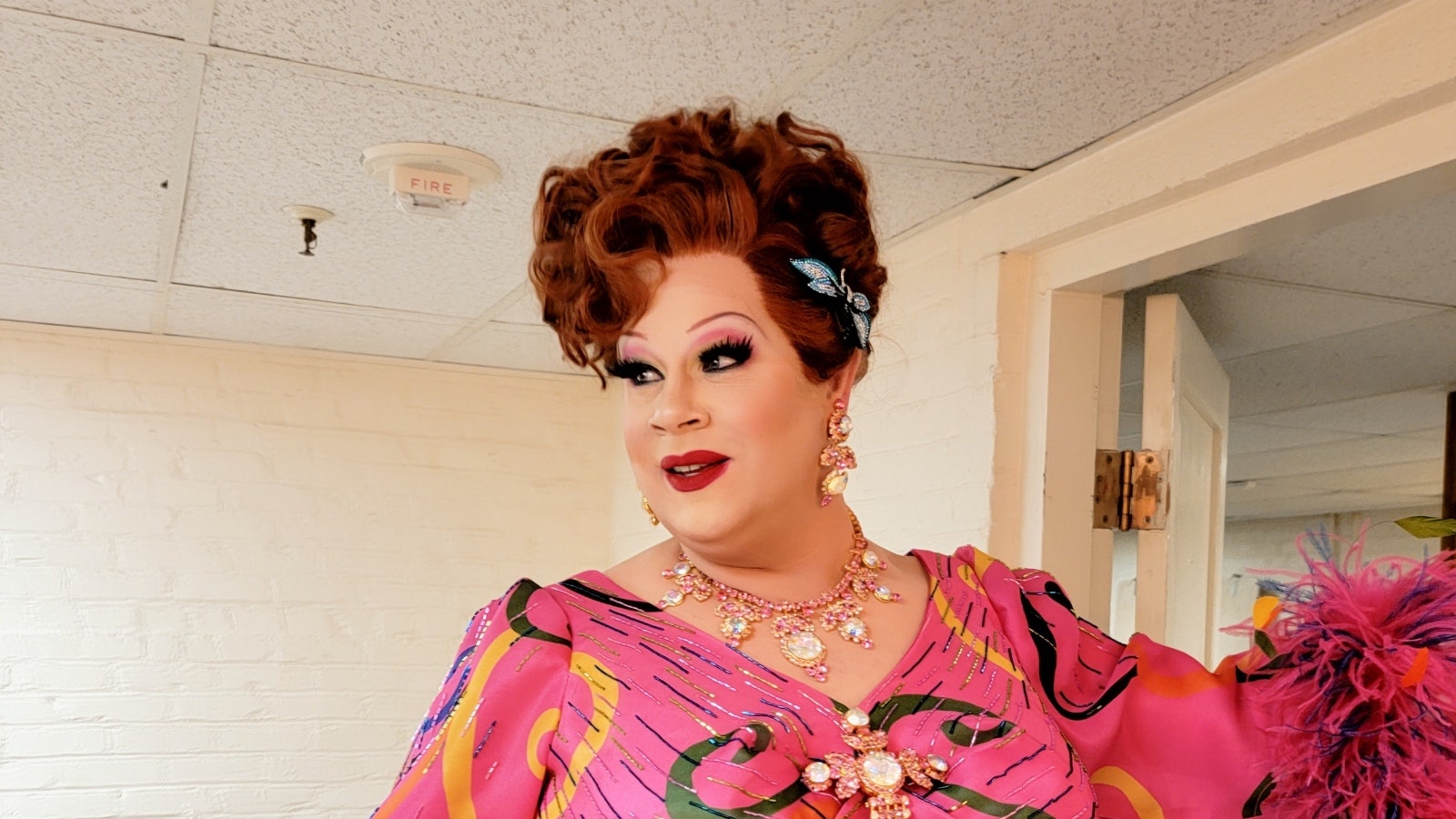 Cómo el maquillaje ayuda a Nina West a contar la historia de Edna Turnblad en 'Hairspray'