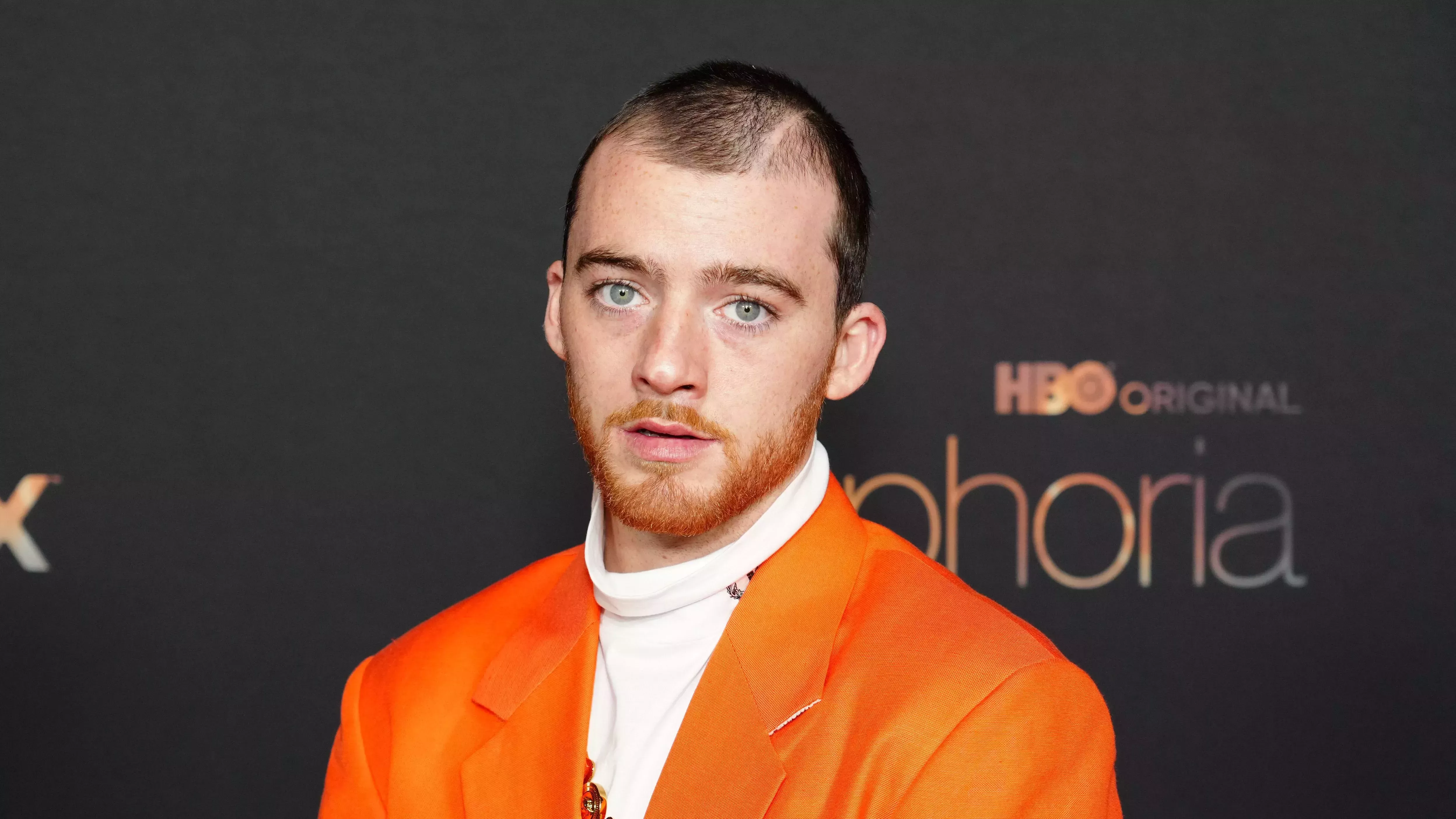 ¿Estás sentado? Genial. Angus Cloud es la nueva cara de la fragancia de Polo Ralph Lauren