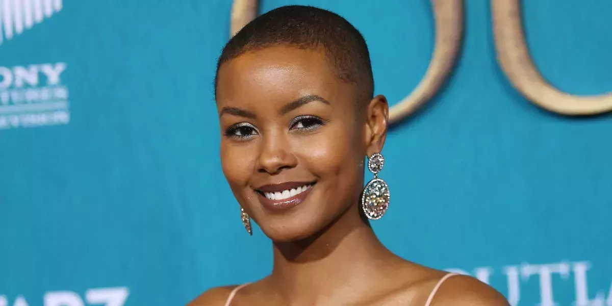 La actriz de 'Run the World' Andrea Bordeaux dice que fue despedida de la serie por el mandato de la vacuna COVID-19