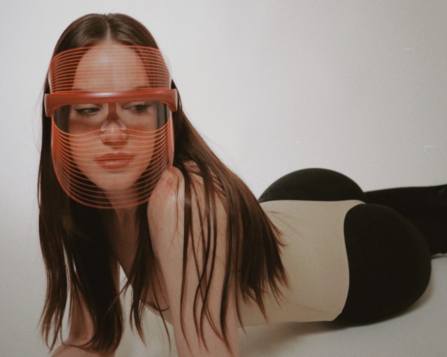 Llega la mascarilla luminosa antienvejecimiento