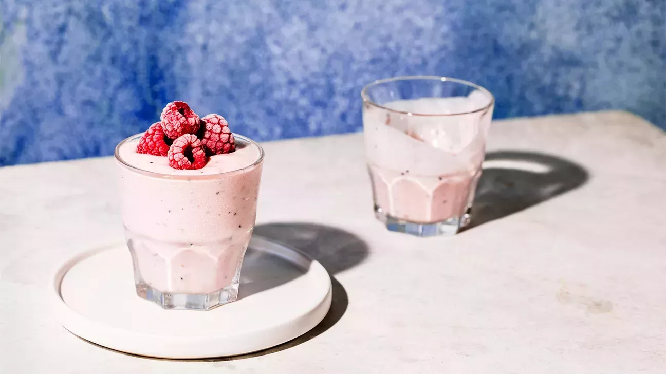 ¿Necesitas un impulso de nutrientes? Prueba estas 45 recetas de batidos saludables 