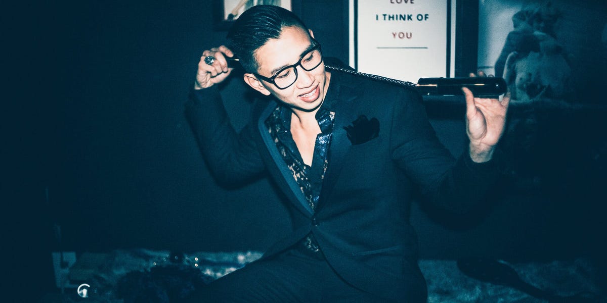 Un hombre dijo que el tamaño medio de su pene le provocaba una inseguridad "paralizante". Ahora es un "hacker sexual" de renombre mundial que cree que puede enseñar a los hombres a tener buen sexo.