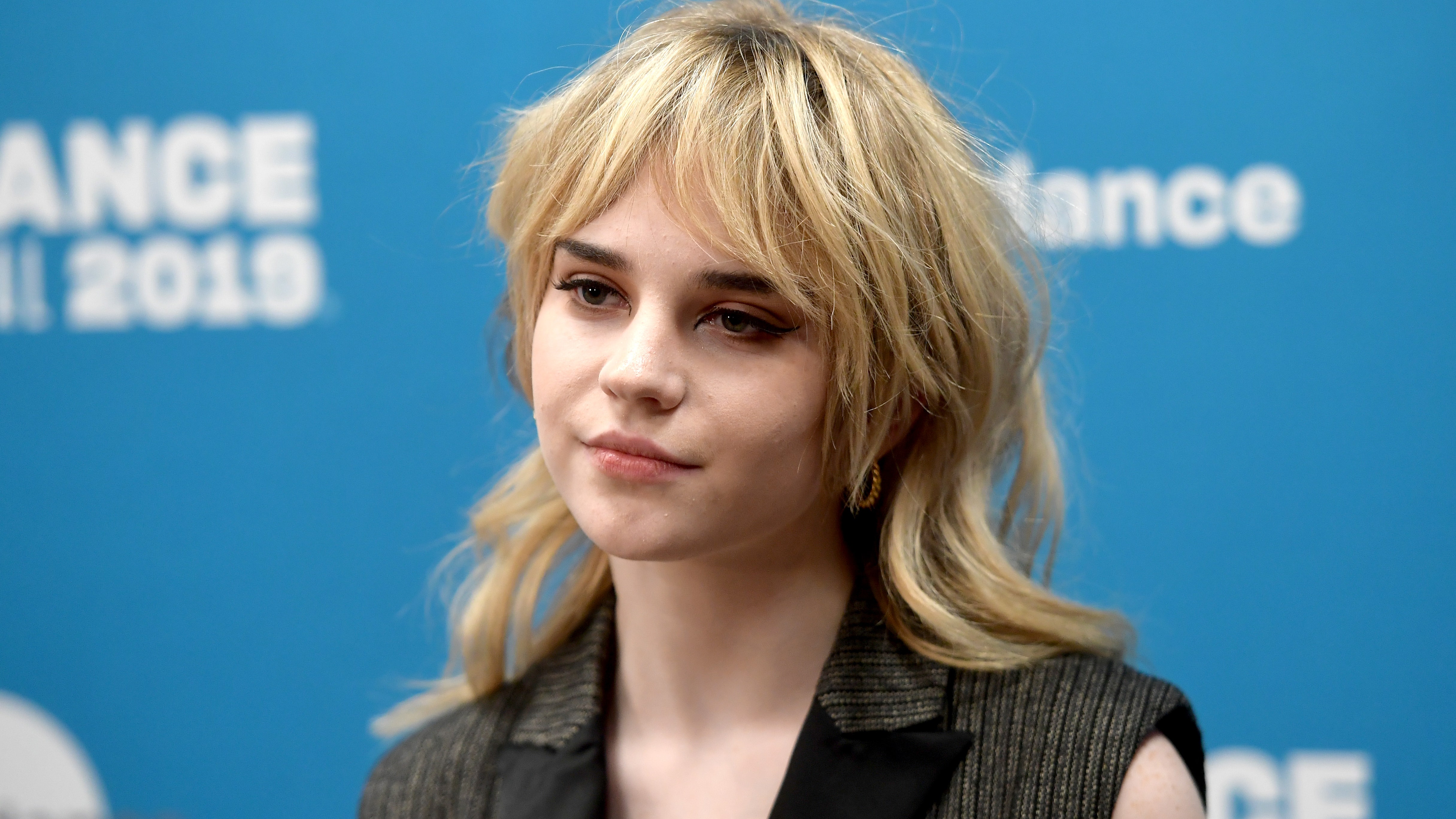 Ver Yellowjackets. Si no es por la trama, por el pelo de Sophie Thatcher.