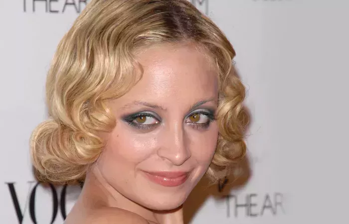 3 trucos de maquillaje definitivos para los ojos saltones - Tutoriales paso a paso