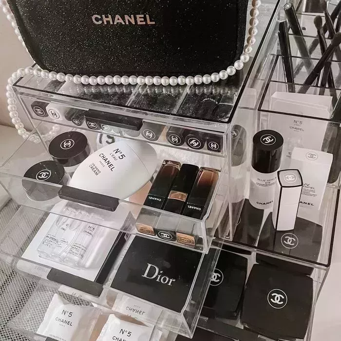 5 formas de hacer que tu neceser de maquillaje sea digno de Insta