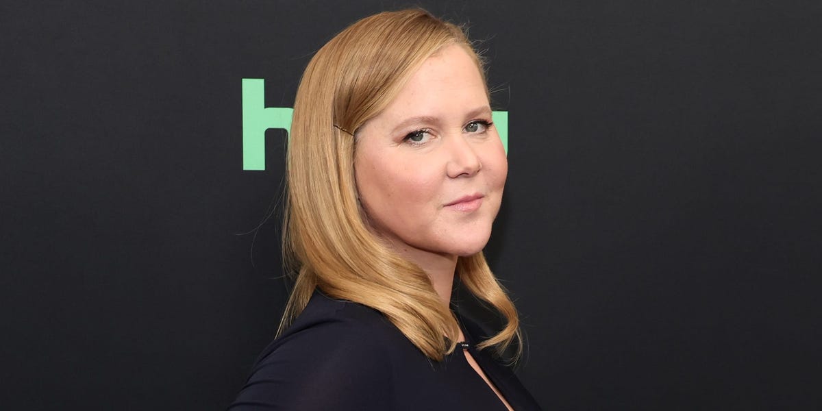 Amy Schumer revela que tiene un trastorno de tirón de pelo: 'Sigue siendo algo con lo que lucho'