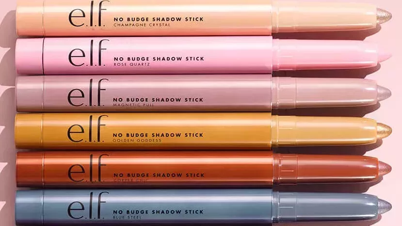 E.L.F. dice que está subiendo los precios de "muchos" de sus productos