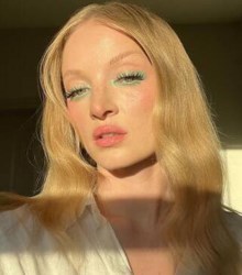 Formas fáciles de incorporar el color a tu rutina de maquillaje de primavera