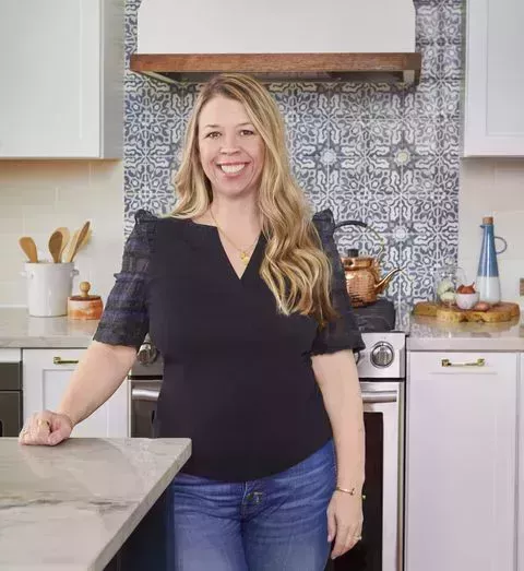 La espaciosa casa de esta diseñadora en Filadelfia demuestra que los neutros no tienen por qué ser aburridos